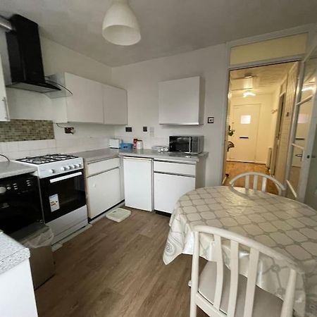 Spacious Bungalow In London, Near Central London, The Excel Centre And The O2, Ideal For Families Εξωτερικό φωτογραφία